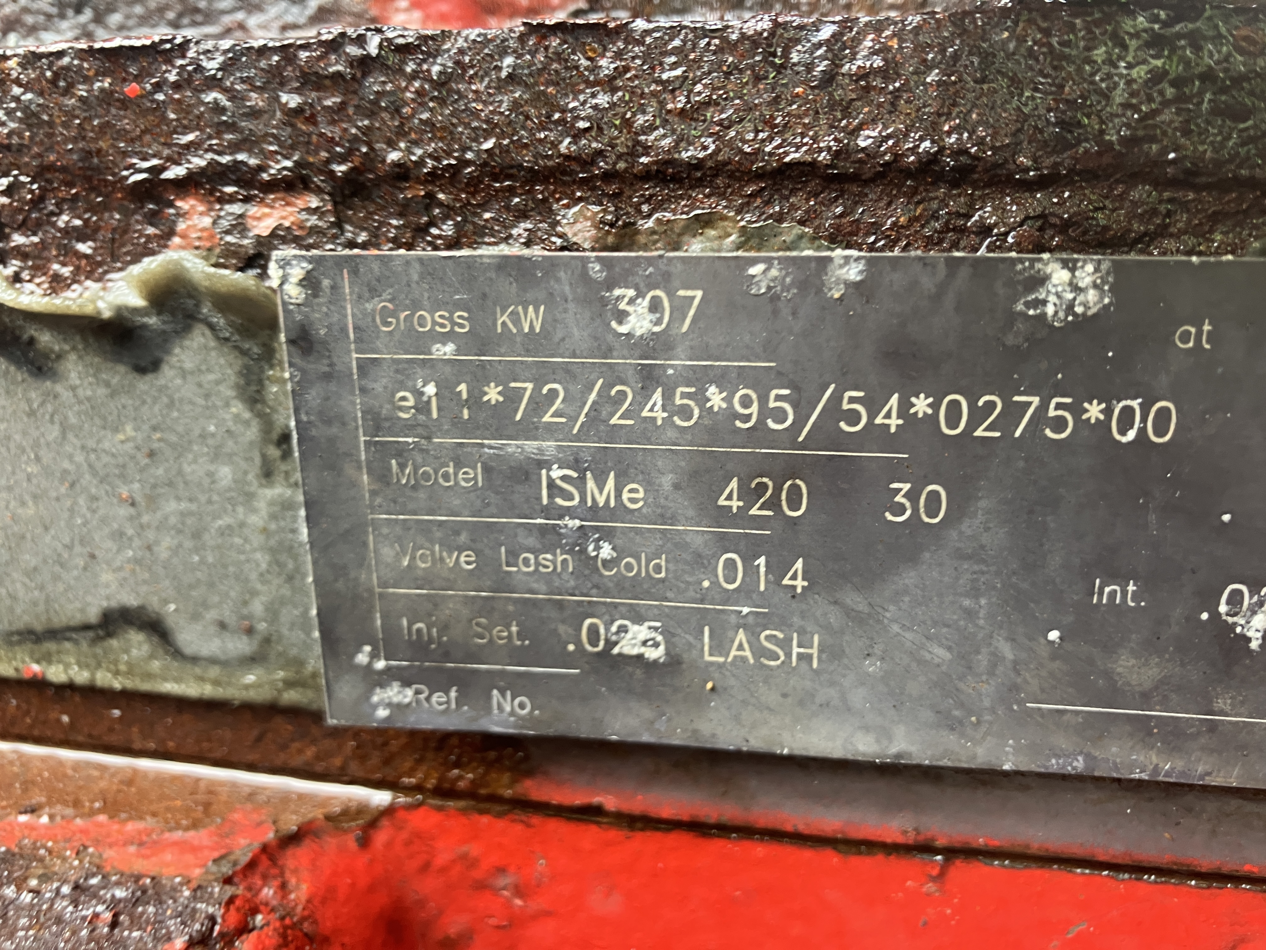 CUMMINS M11 ENGINE AND ZF MANUAL GEARBOX 