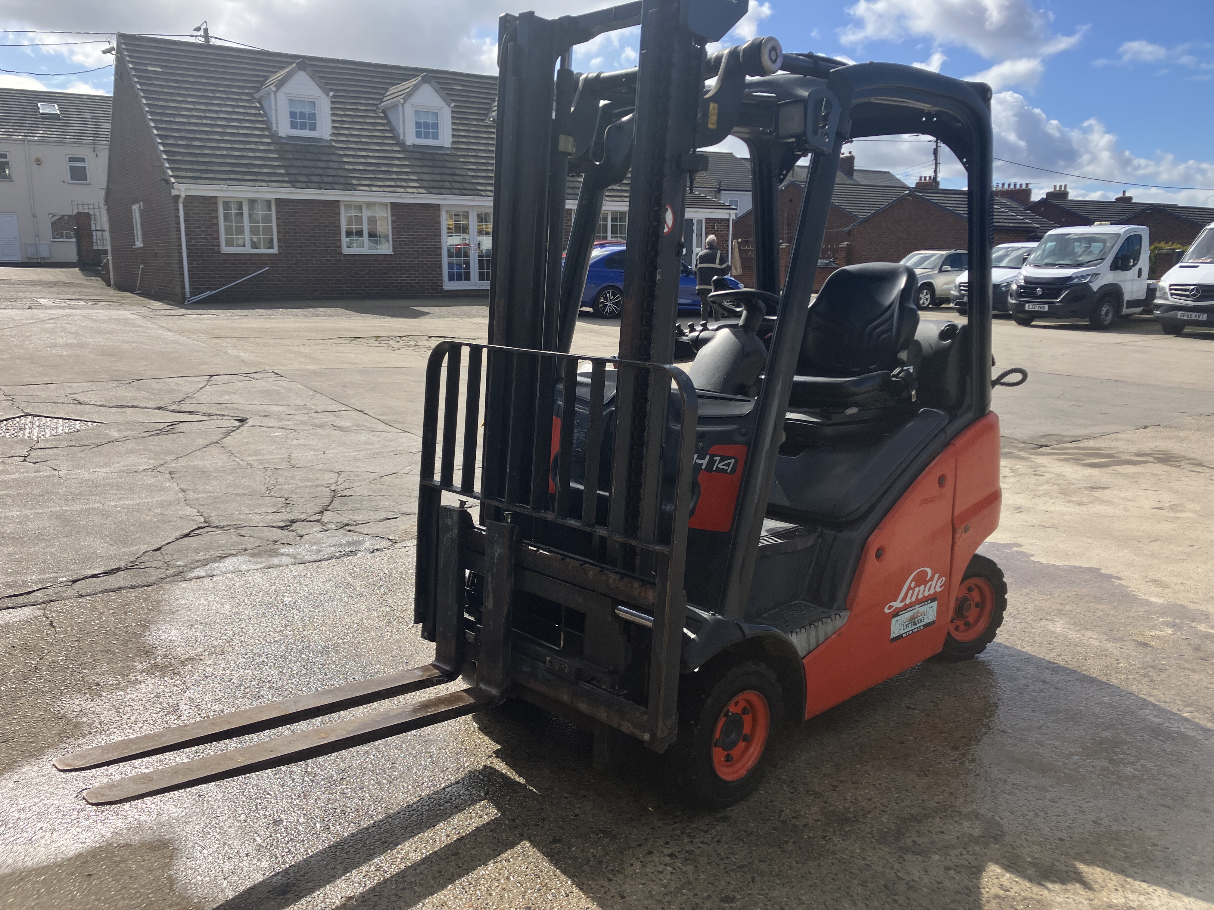 LINDE GAS FORKLIFT H14