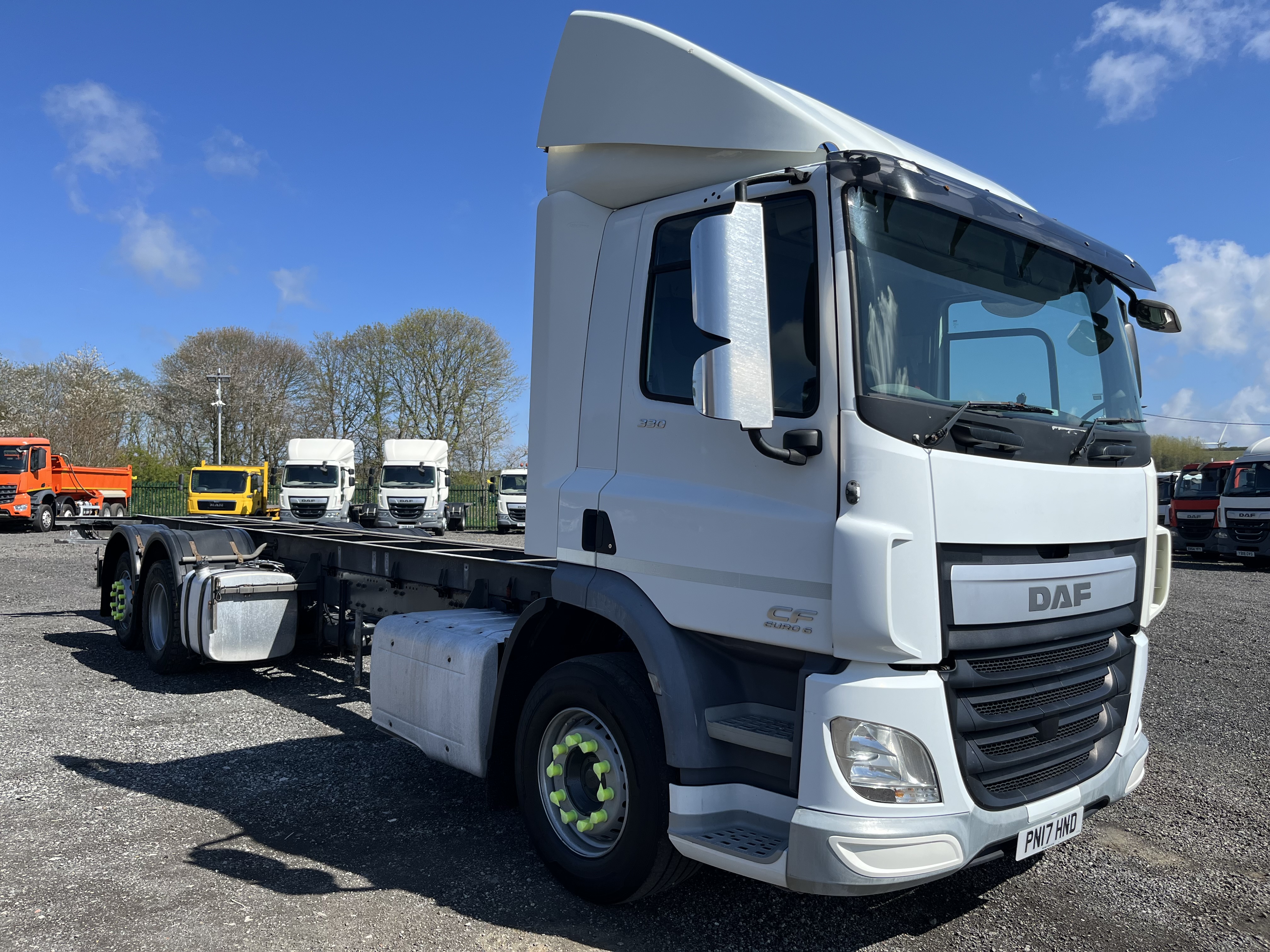 2017 DAF CF 85.330 6x2 chassis cab