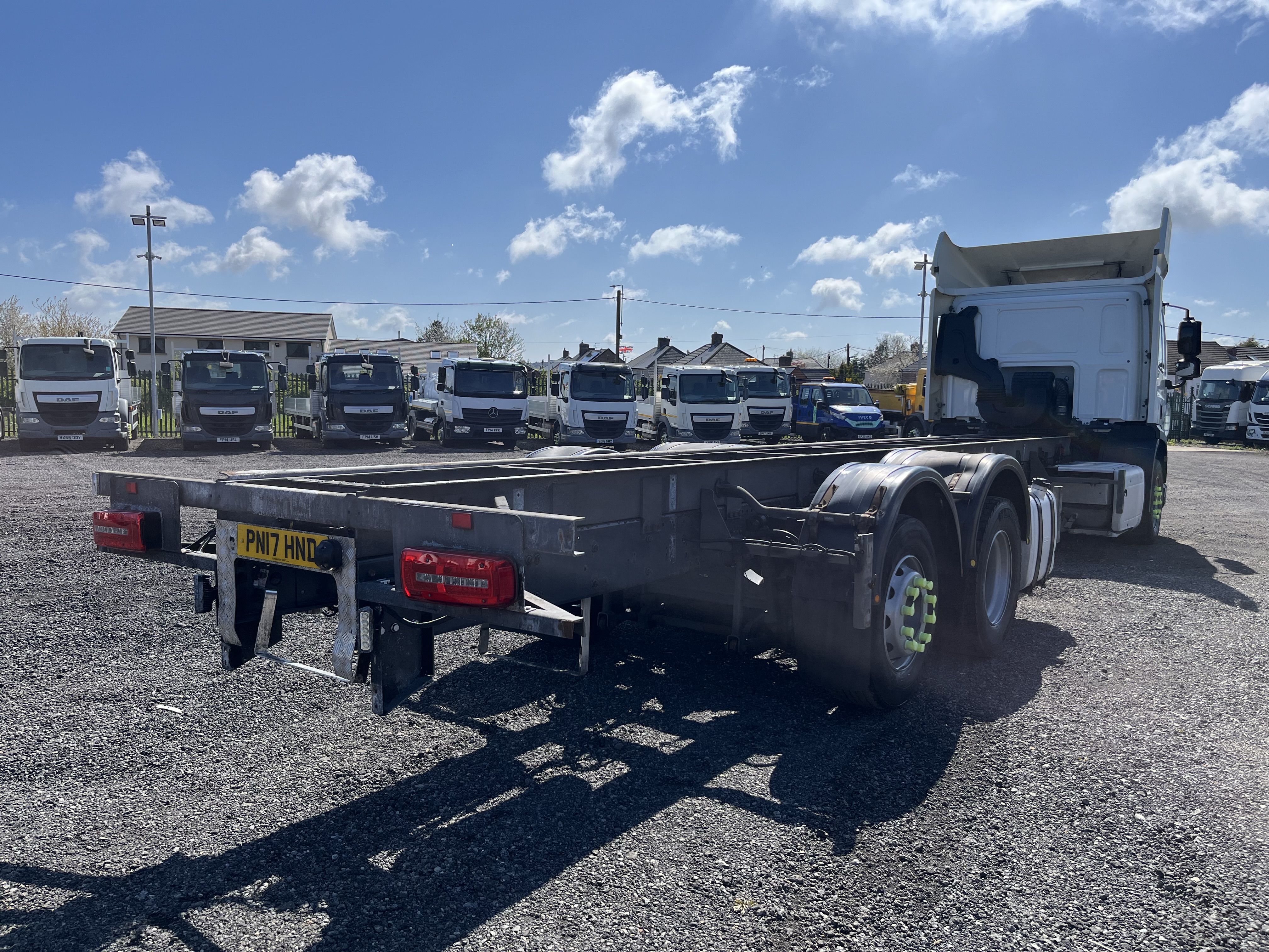 2017 DAF CF 85.330 6x2 chassis cab