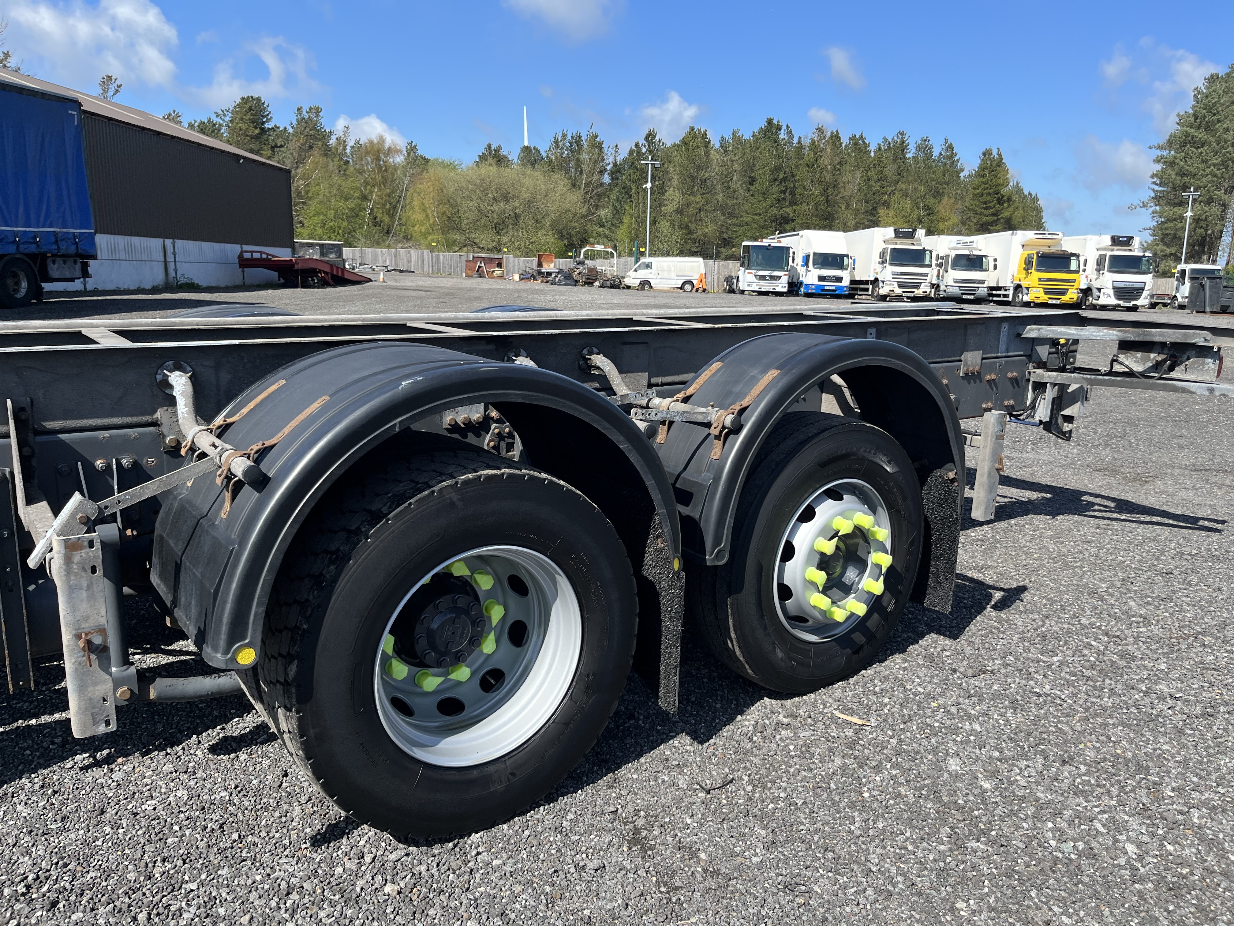 2017 DAF CF 85.330 6x2 chassis cab