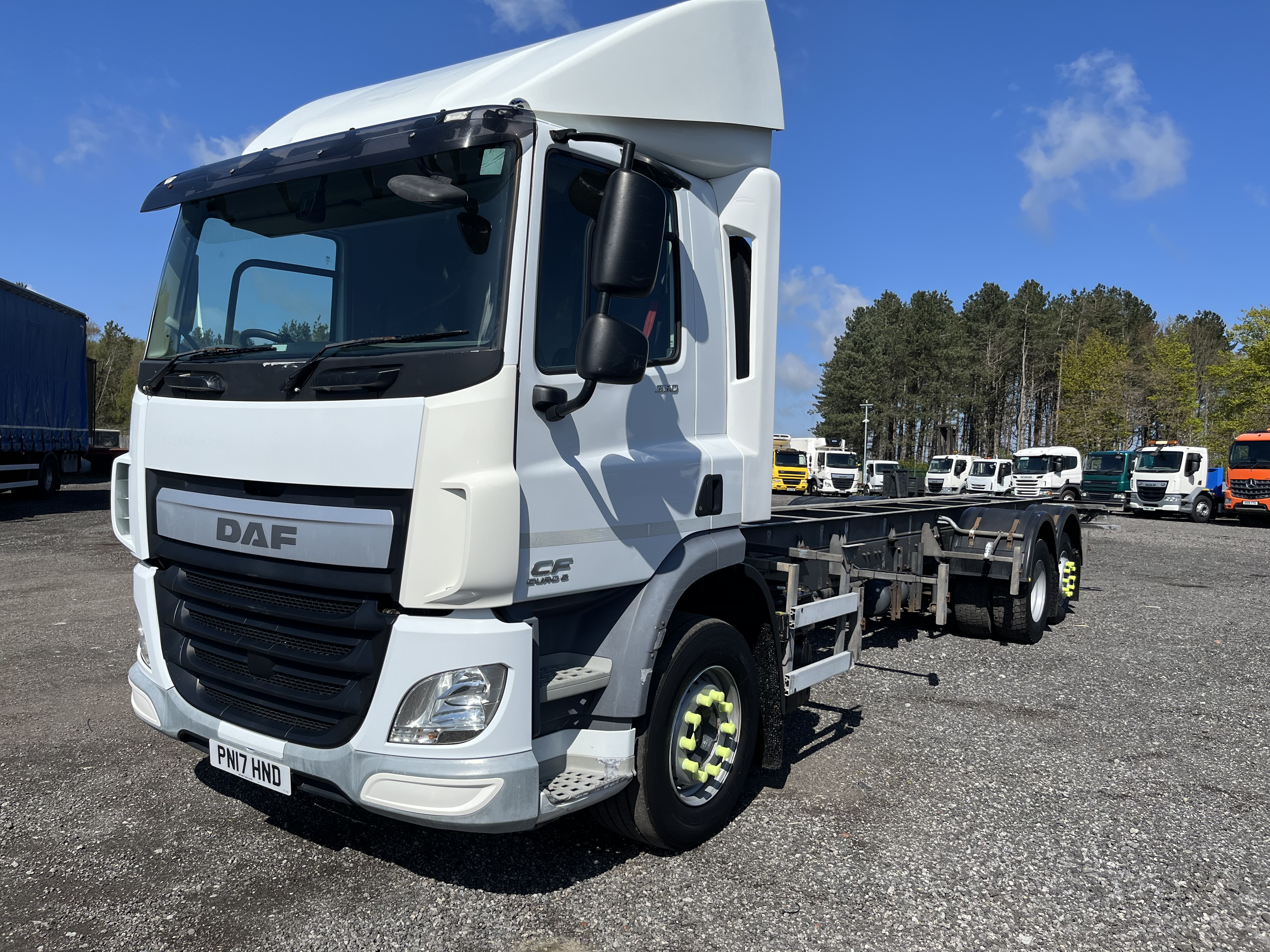 2017 DAF CF 85.330 6x2 chassis cab
