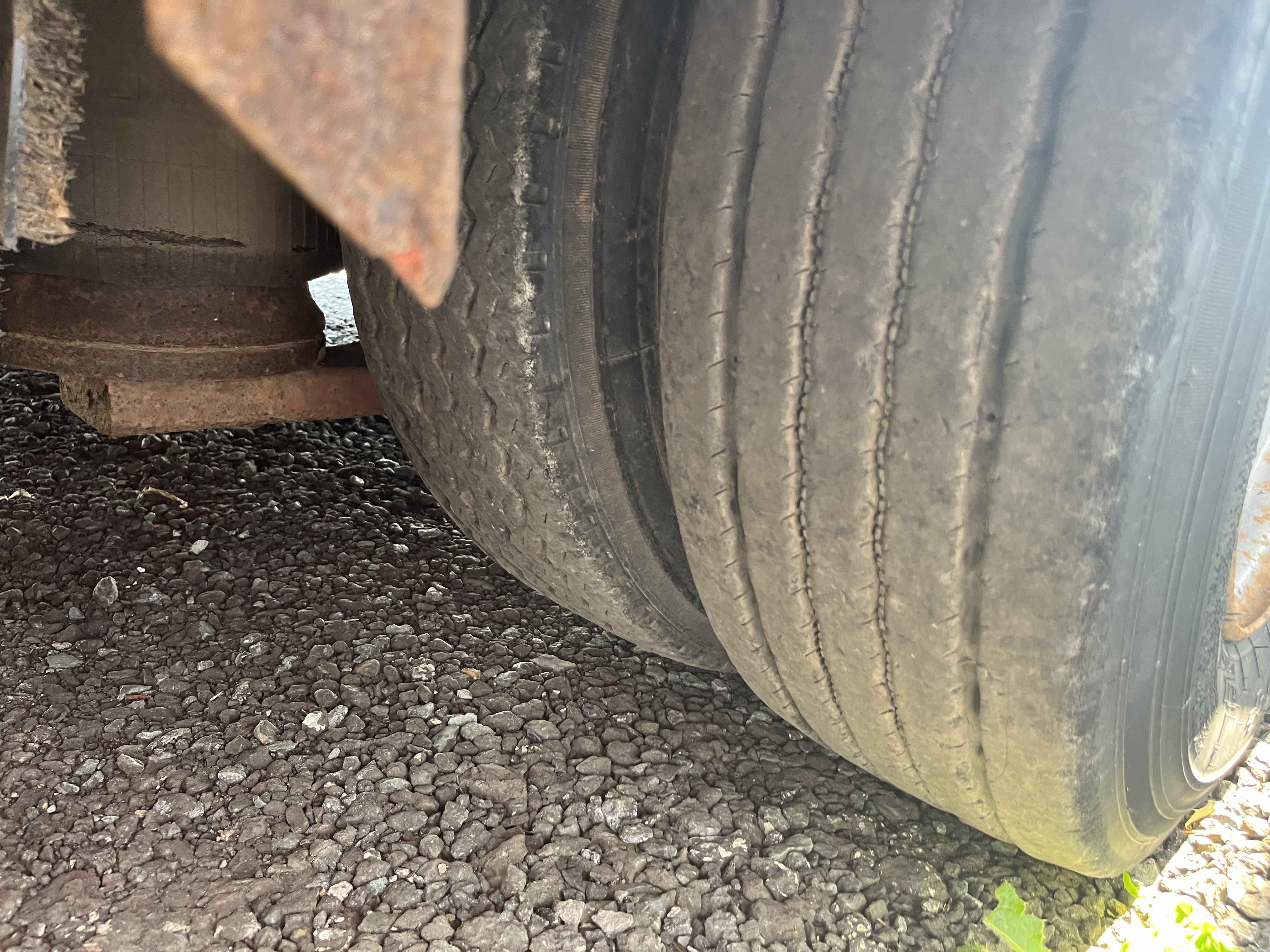 2011 MCERLEAN LOW LOADER TRAILER TRY AXLE