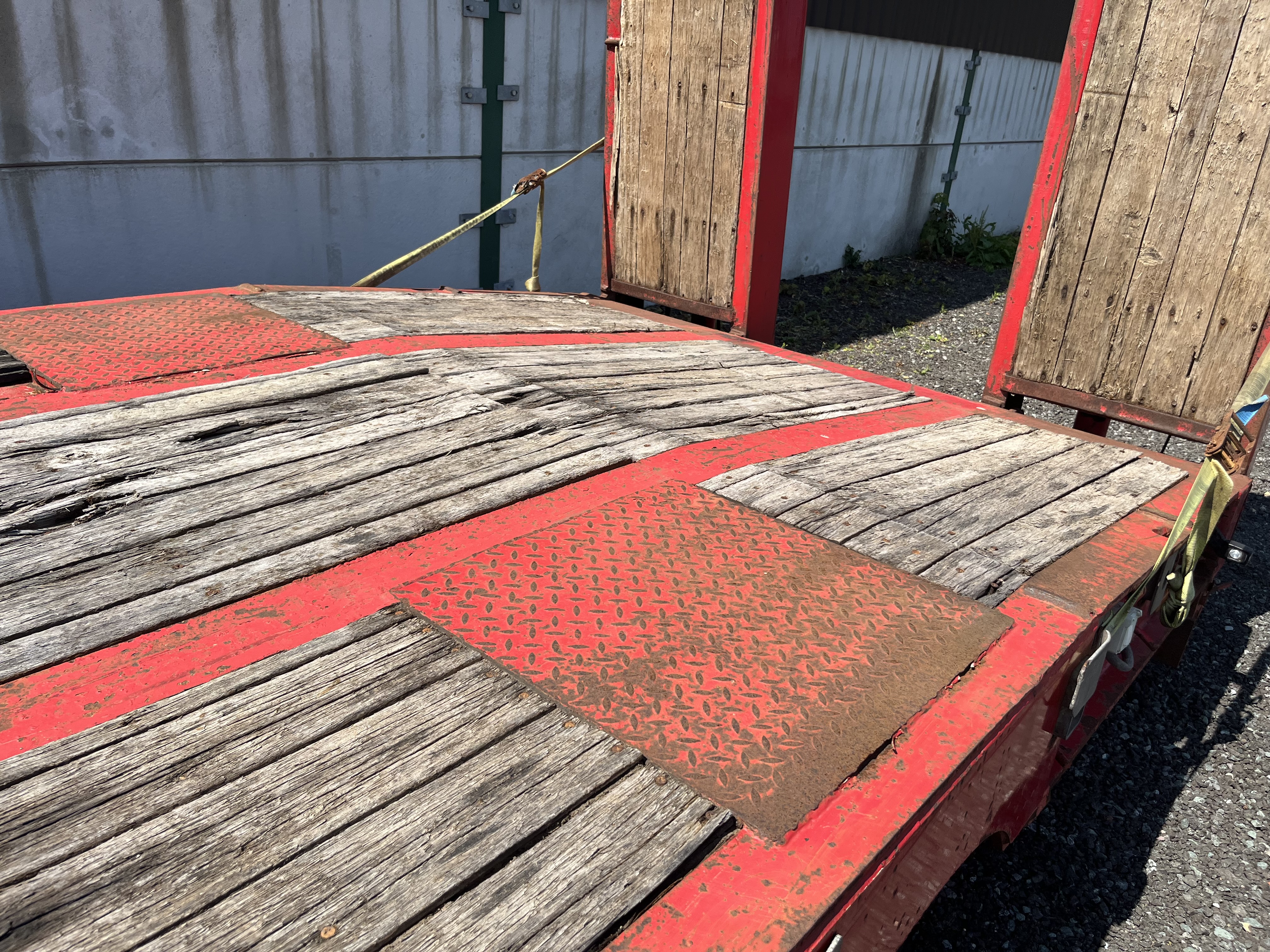 2011 MCERLEAN LOW LOADER TRAILER TRY AXLE