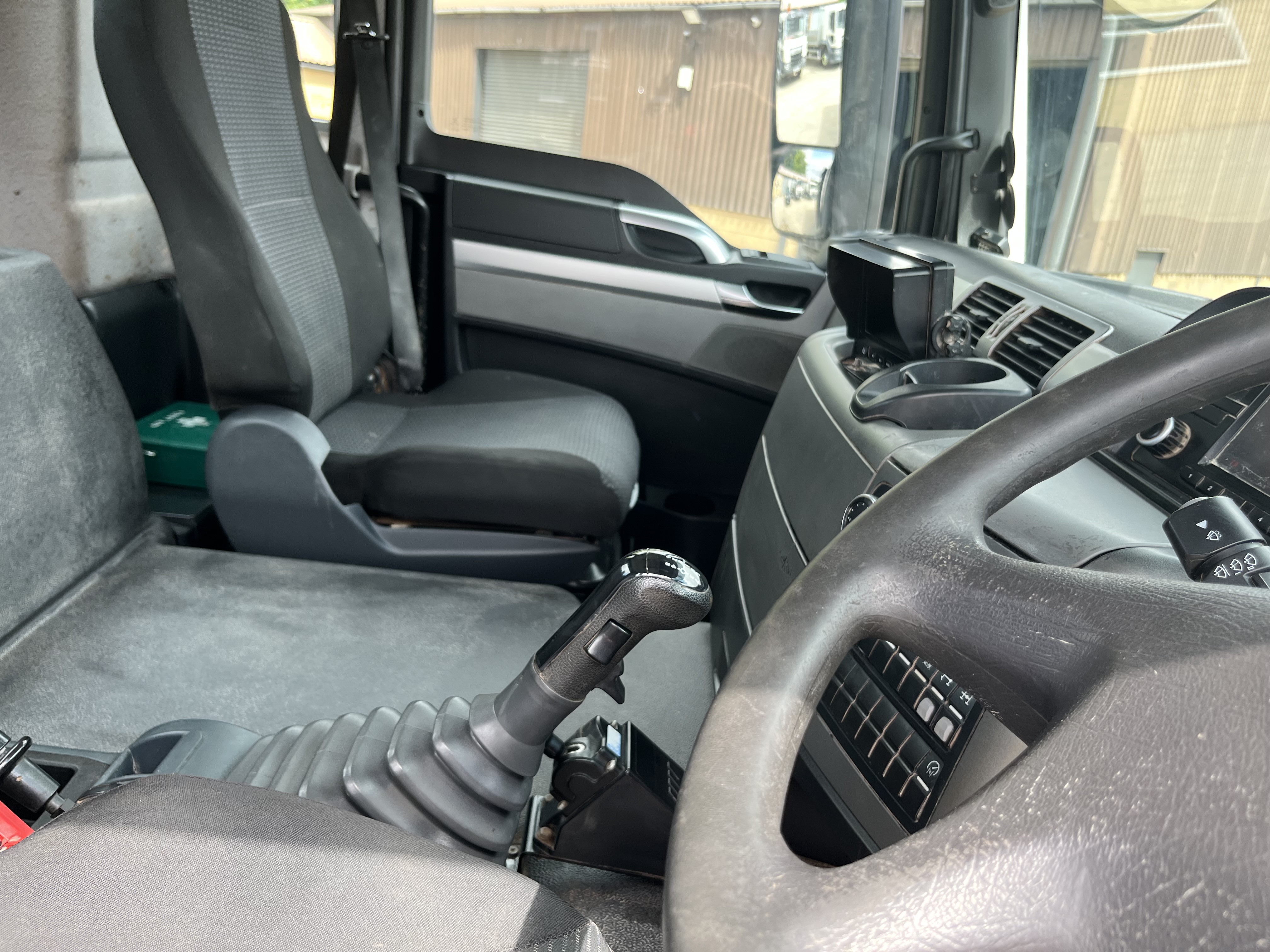 2016 MAN TGS 8x4 TIPPER MANUAL TRANSMISSION 