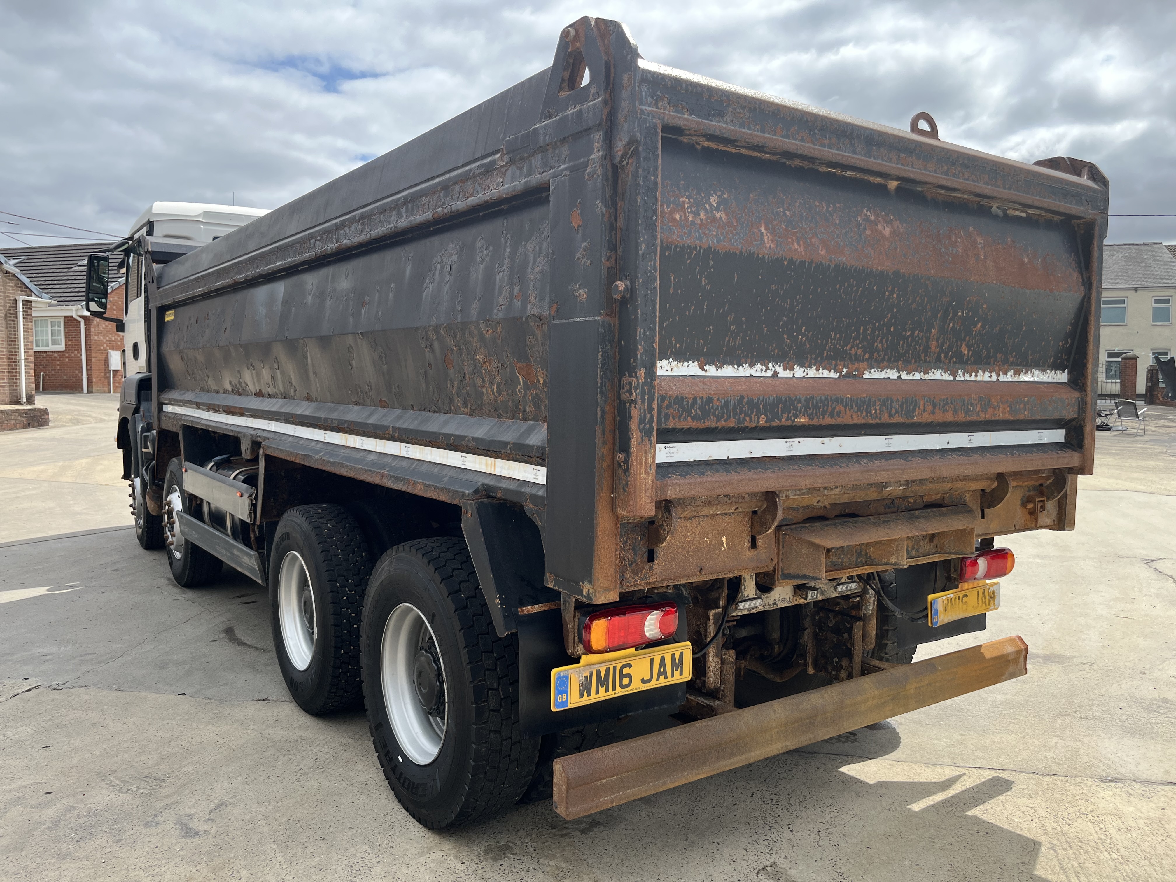 2016 MAN TGS 8x4 TIPPER MANUAL TRANSMISSION 