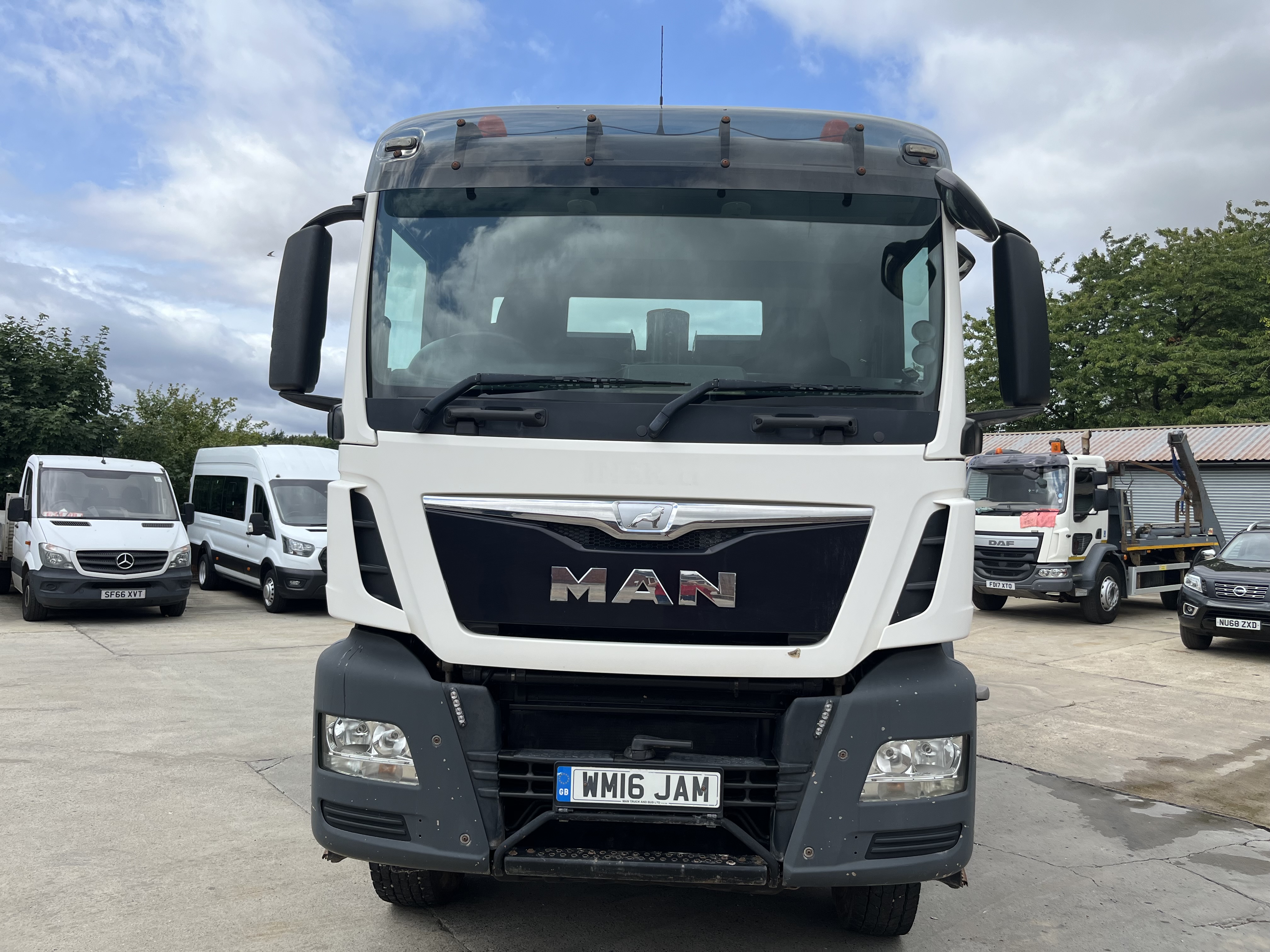 2016 MAN TGS 8x4 TIPPER MANUAL TRANSMISSION 
