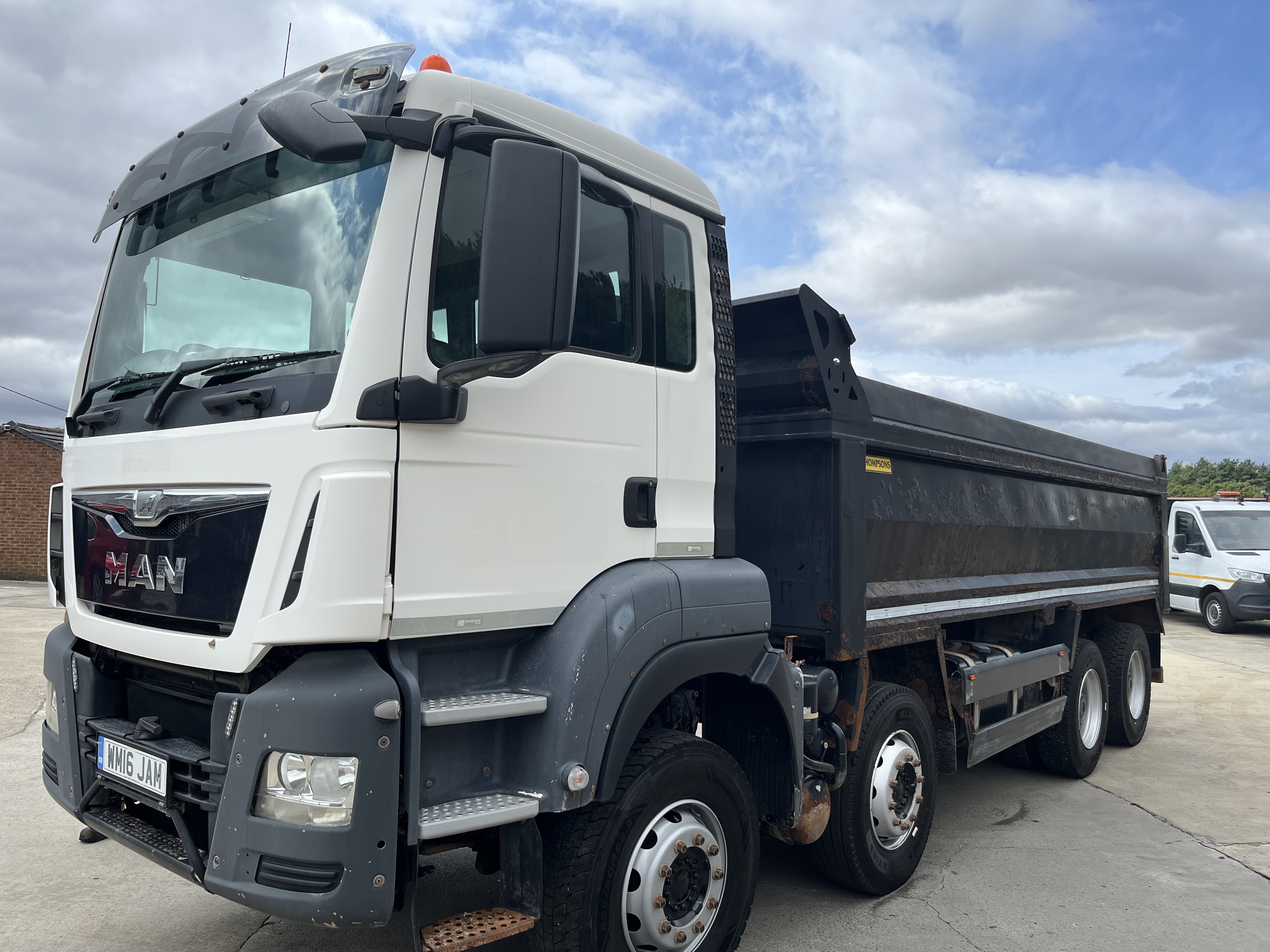 2016 MAN TGS 8x4 TIPPER MANUAL TRANSMISSION 