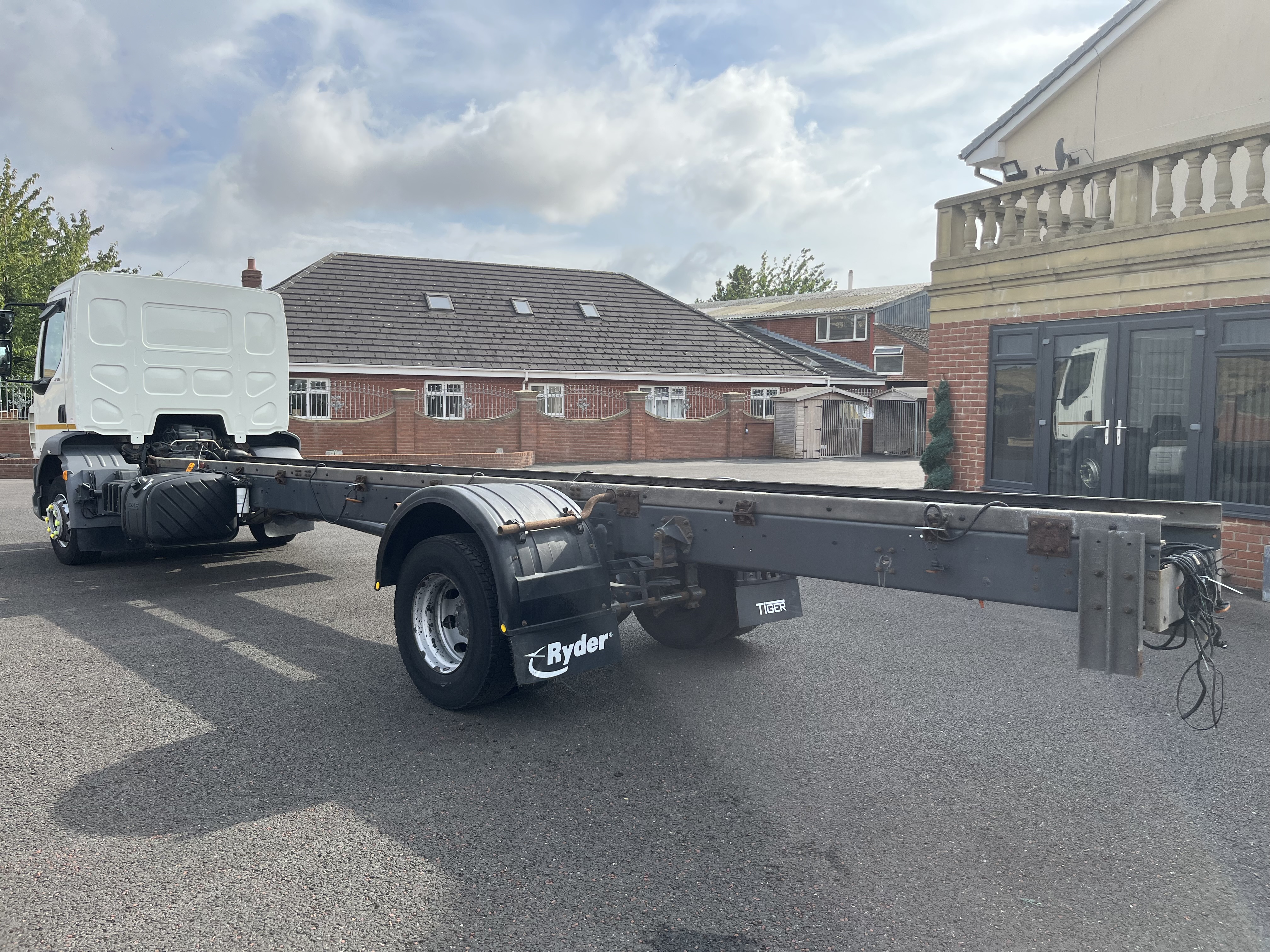 2019 69 DAF LF 55.230 14 ton CHASSIS CAB