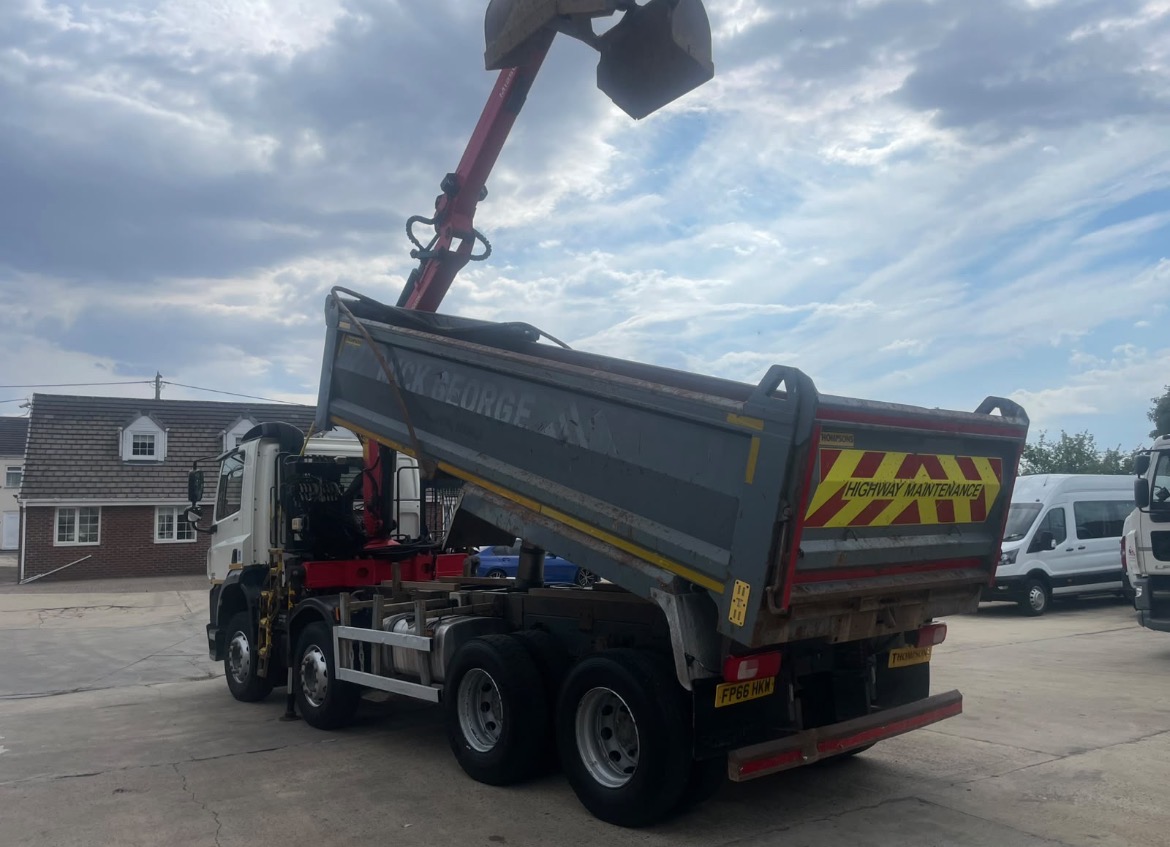 66 DAF CF 85.440 8X4 TIPPER GRAB PALFINGER EPSILON CRANE