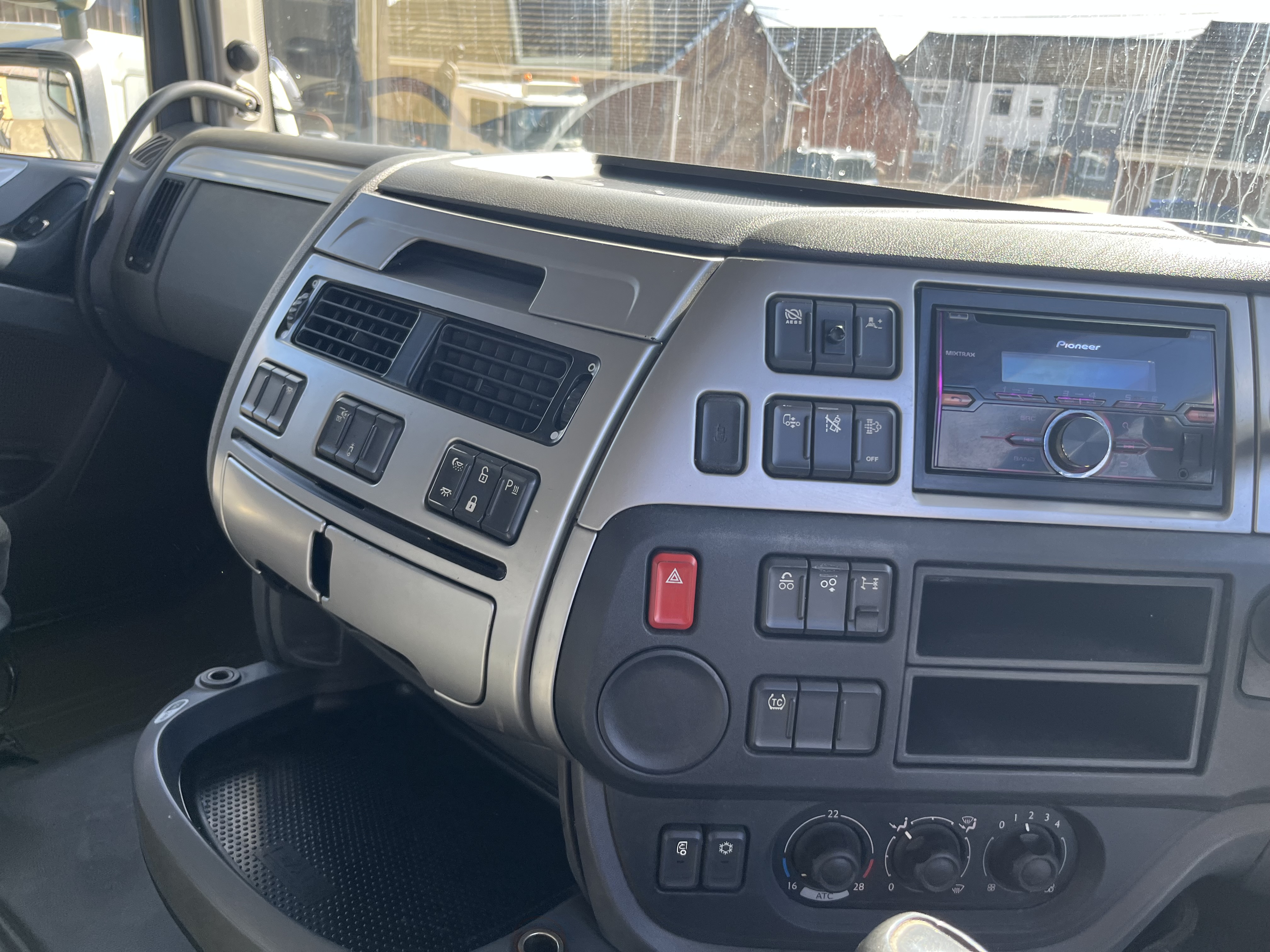 2016 DAF XF 510 6X2 TRACTOR UNIT MANUAL 