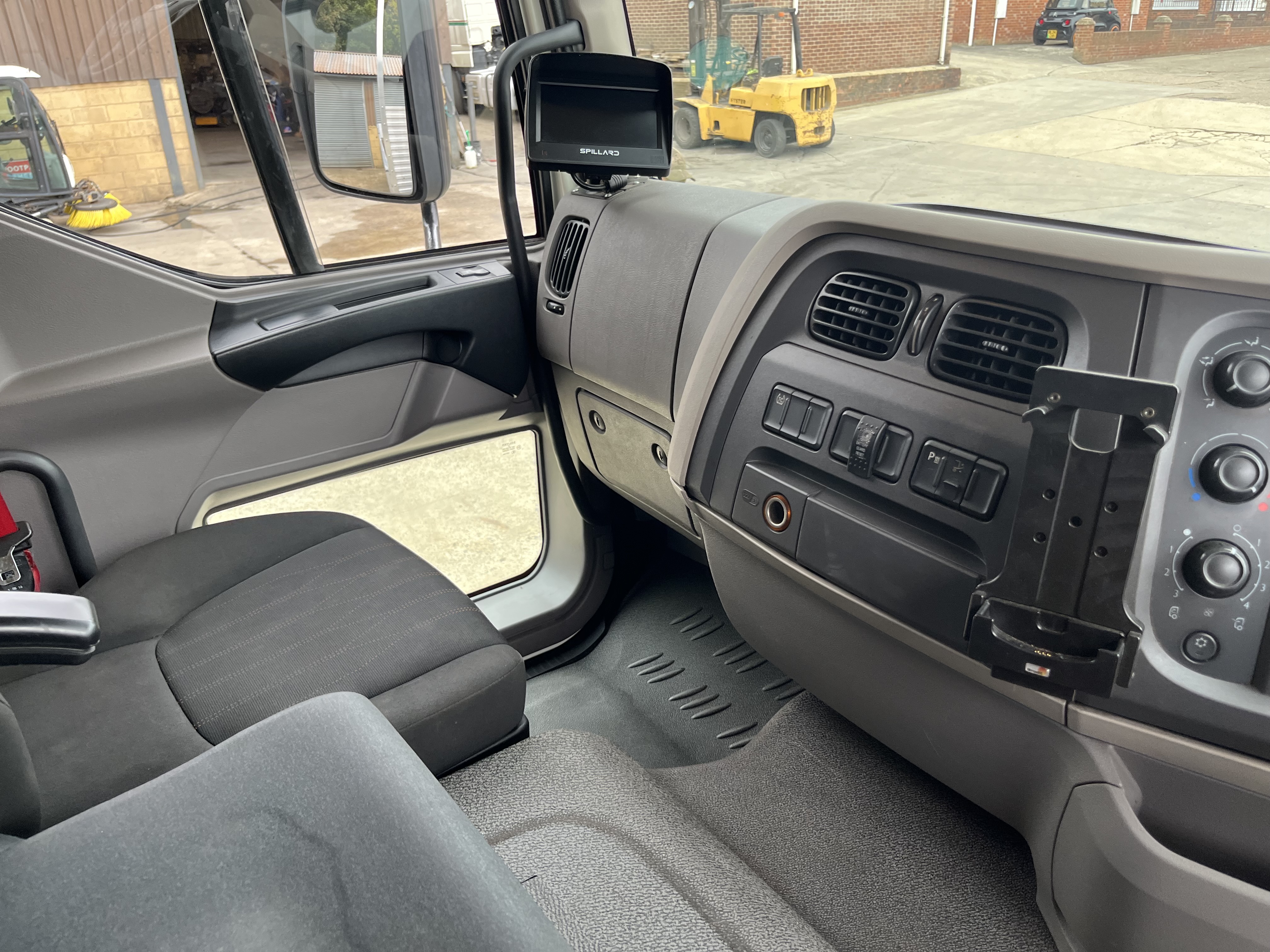 2018 DAF LF 55.230 18 ton ALLOY DROP SIDE TRUCK 